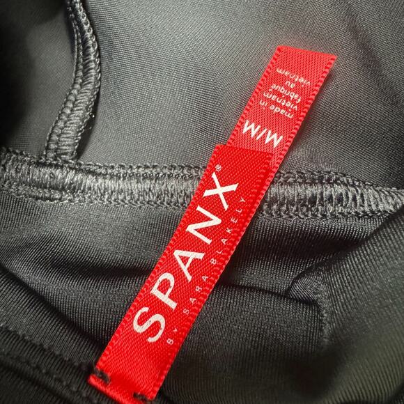 SPANX Faux Leather Camo Leggings Black Size Medium - Picture 5 of 5